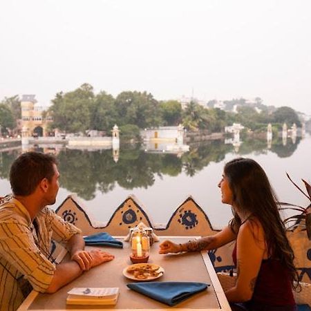 Unplanned Hostel Udaipur Ngoại thất bức ảnh