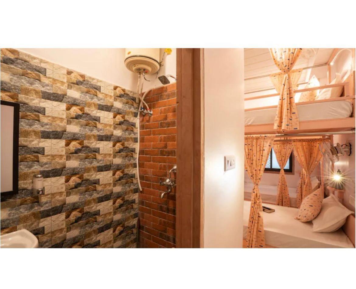Unplanned Hostel Udaipur Ngoại thất bức ảnh